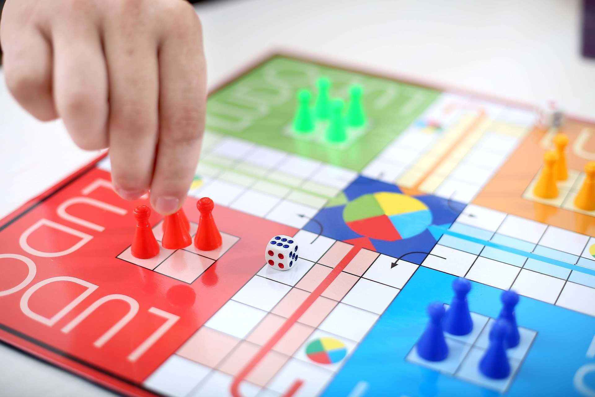 Play Ludo Online: To Relax Your Brain and Improve Logical Thinking!